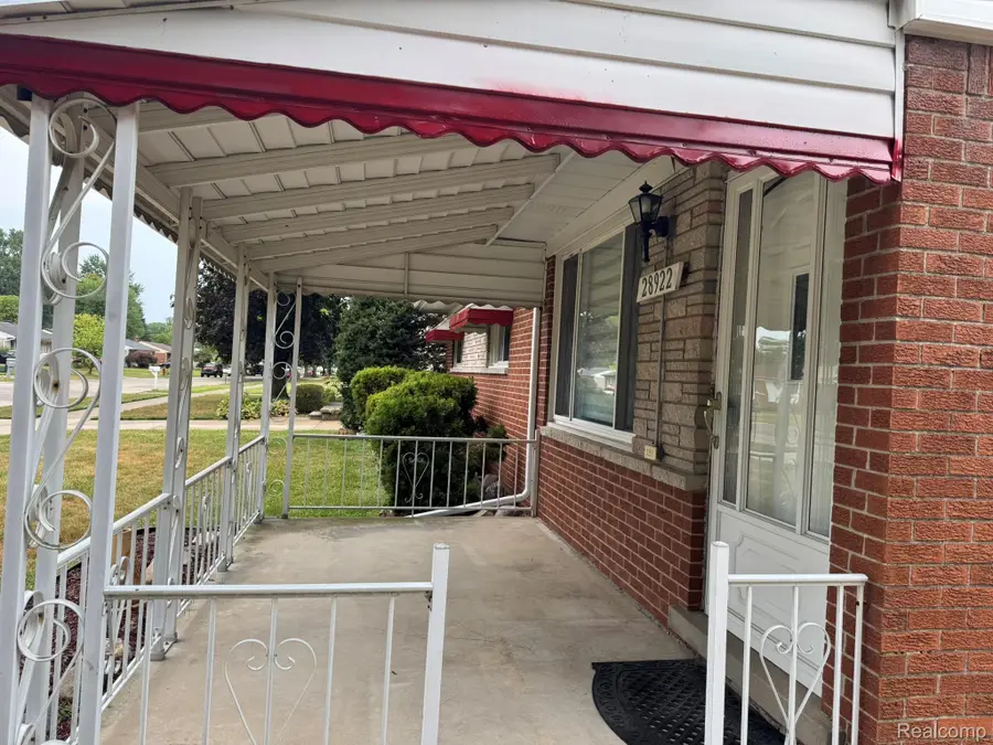 28922 Rayburn Street, Livonia, MI 48154 - #2