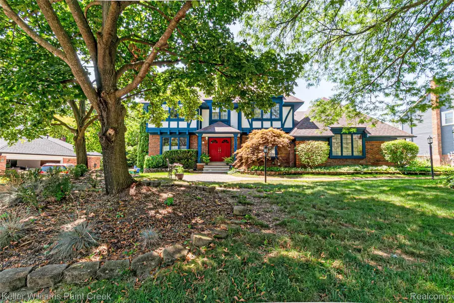 22577 Shadowglen Drive, Farmington Hills, MI 48335 - #3
