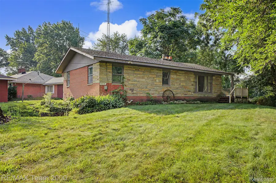9415 Tobine Street, Romulus, MI 48174 - #3