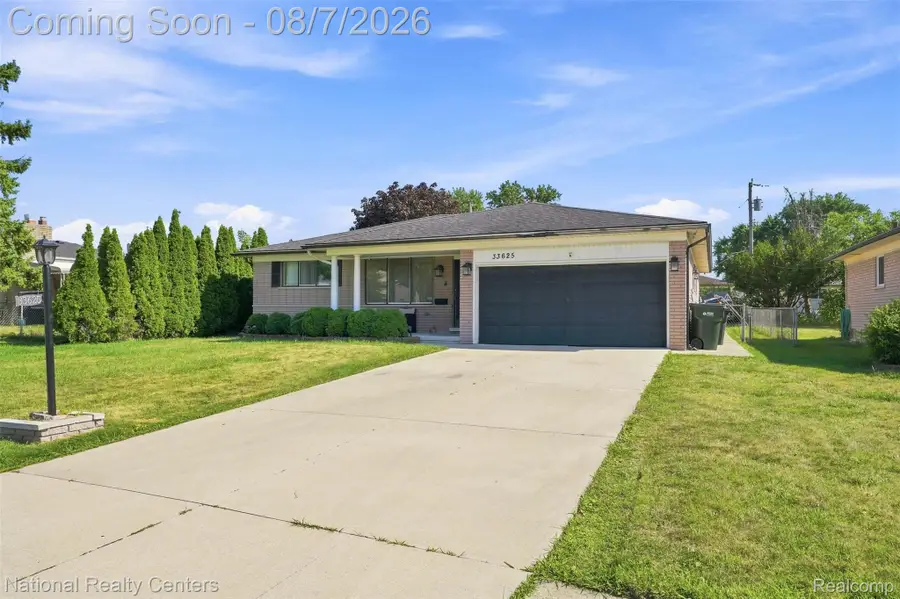 33625 Kennedy Drive, Sterling Heights, MI 48310 - #2