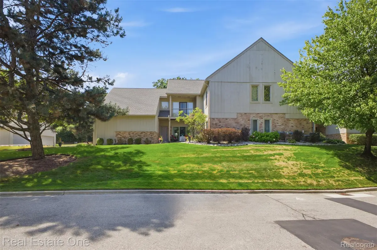 29363 Laurel Drive, Farmington, MI 48331 - #1