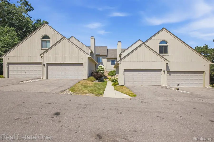 29363 Laurel Drive, Farmington, MI 48331 - #3