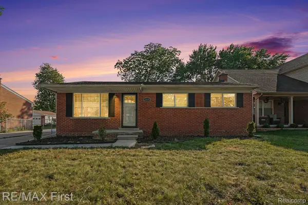 22600 Edgewater Street, StClairShores, MI 48082