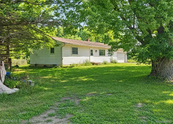 1382 Lucy Road, Howell, MI 48843