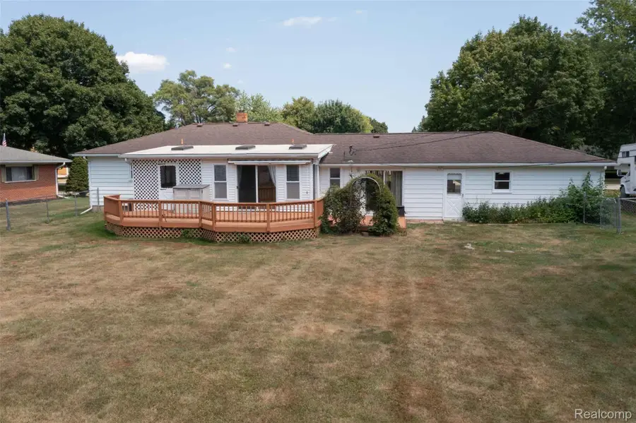 1225 Genella Street, Waterford, MI 48328 - #3