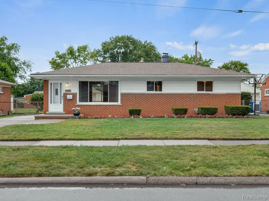 4649 Reader Drive, Warren, MI 48092 - #2