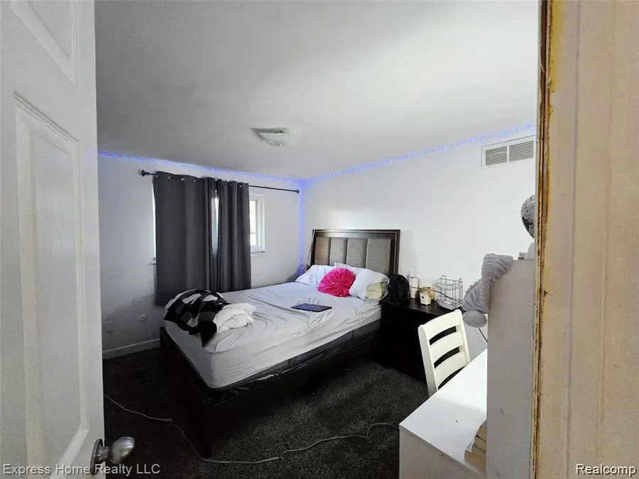 36177 Waltham Drive, Sterling Heights, MI 48310 - #3