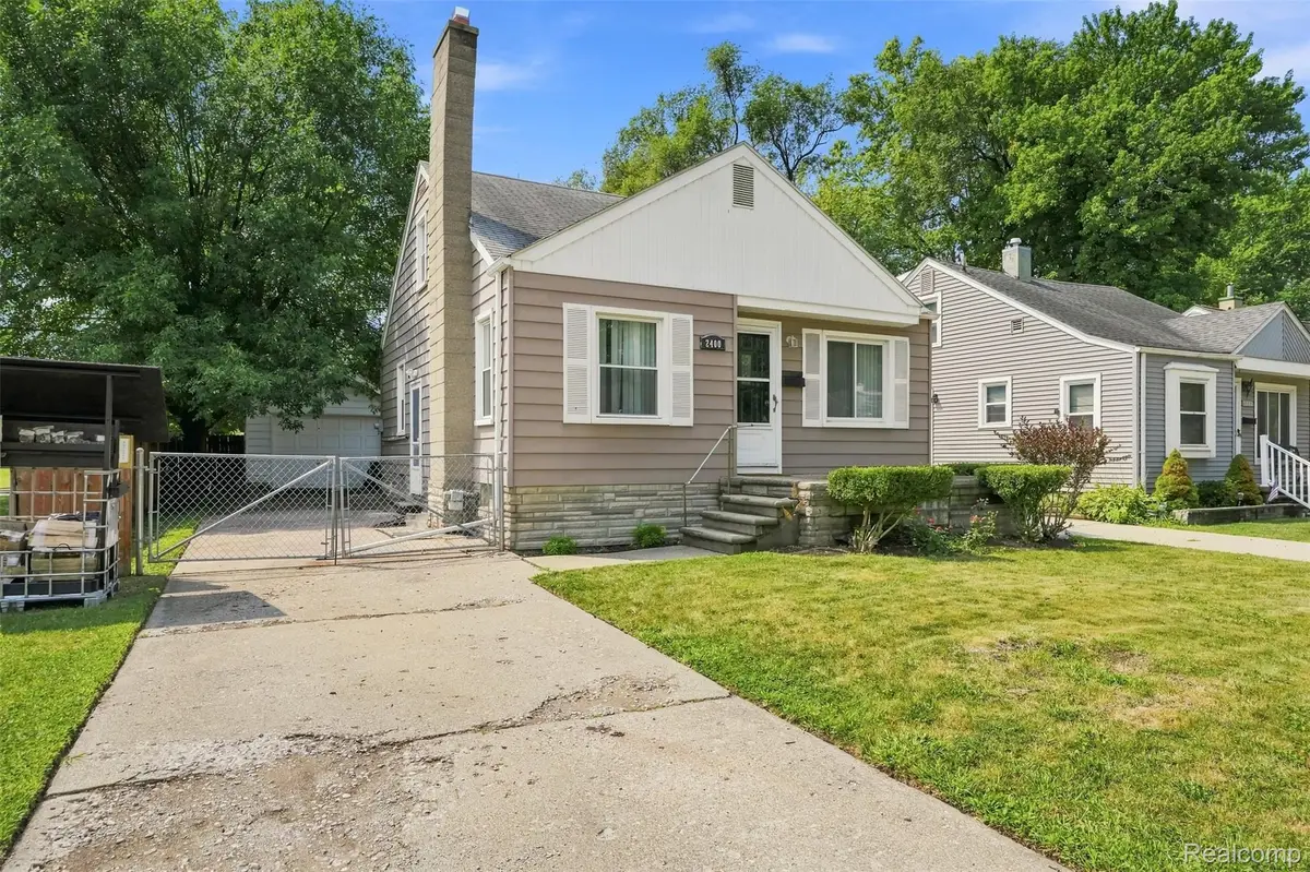 2400 Guthrie Avenue, Royal Oak, MI 48067 - #1