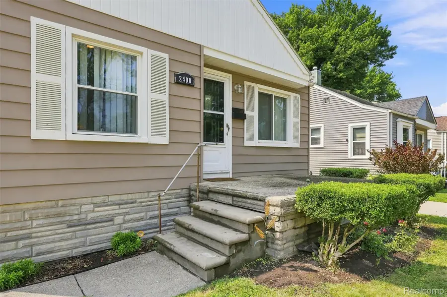 2400 Guthrie Avenue, Royal Oak, MI 48067 - #3