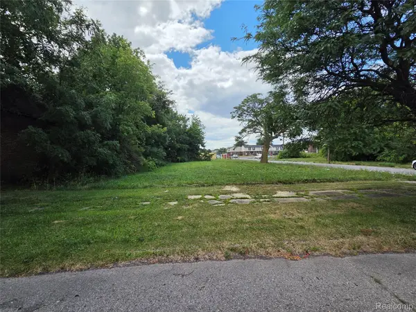 2621 Ash Street, Detroit, MI 48208