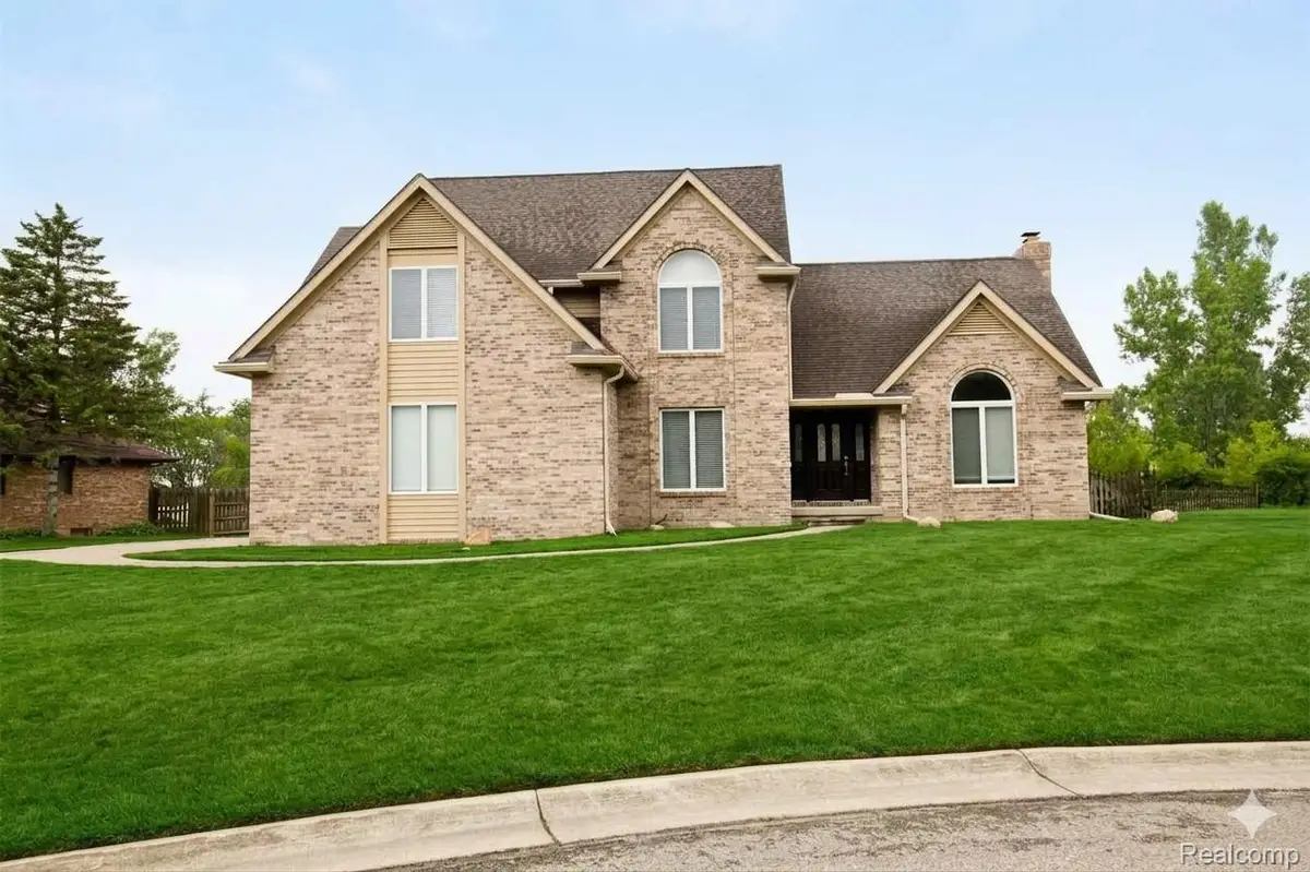 6485 Hickory Hollow Court, Flint, MI 48532 - #1