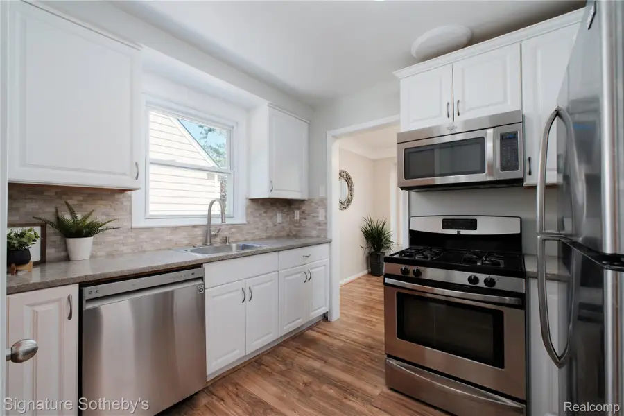 2650 Grindley Park Street, Dearborn, MI 48124 - #3