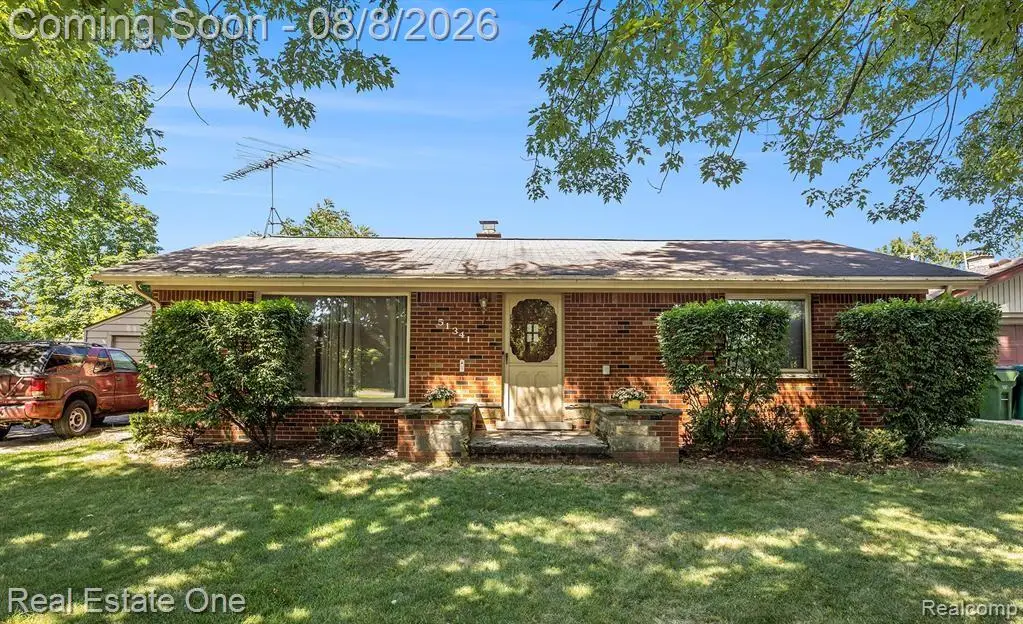 51341 Neumaier Drive, Utica, MI 48316 - #1
