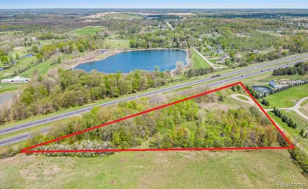 57998 Frost Road, Lenox, MI 48048