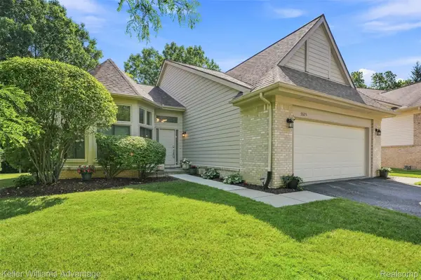 5325 Simpson Lake Road, WestBloomfield, MI 48323