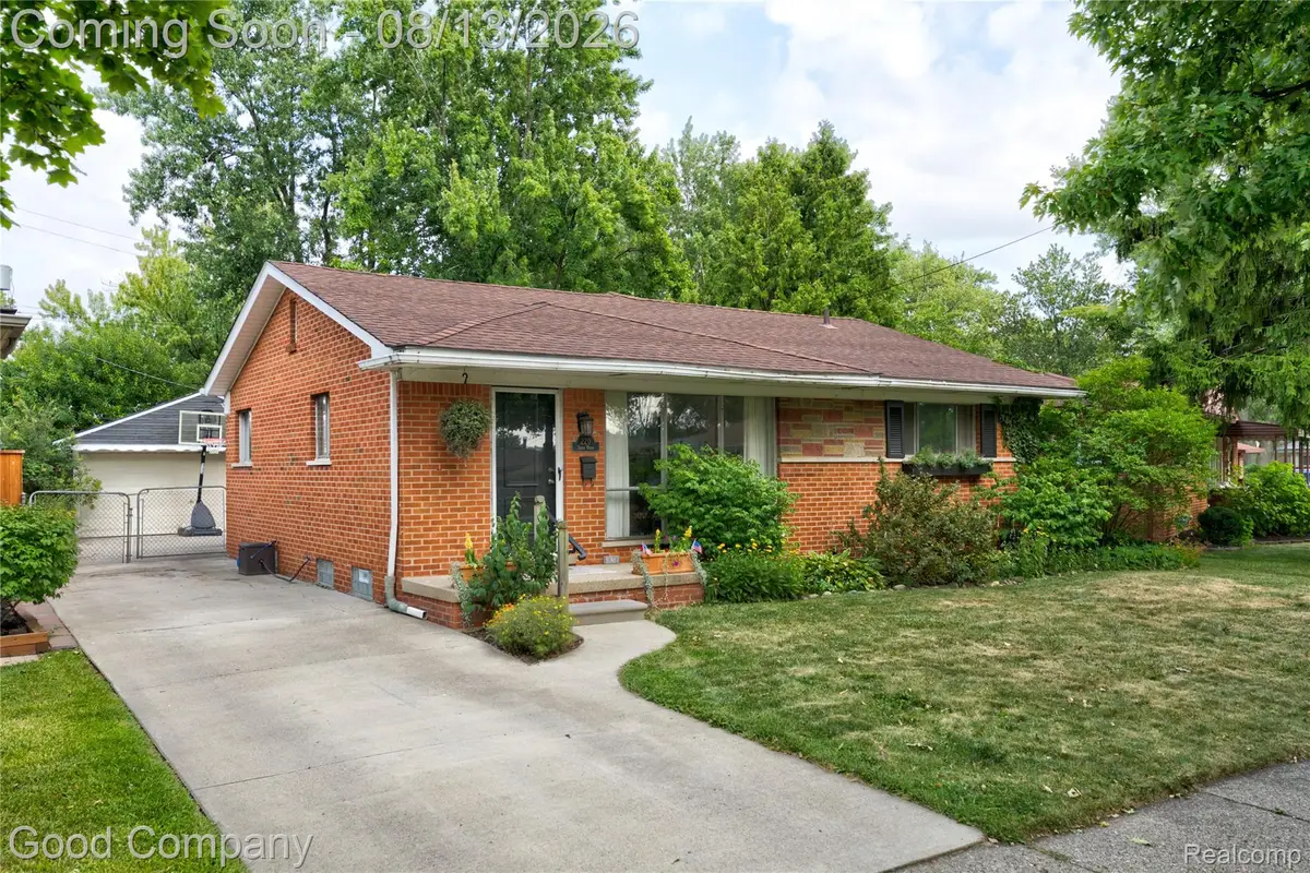 220 N Webik Avenue, Clawson, MI 48017 - #1