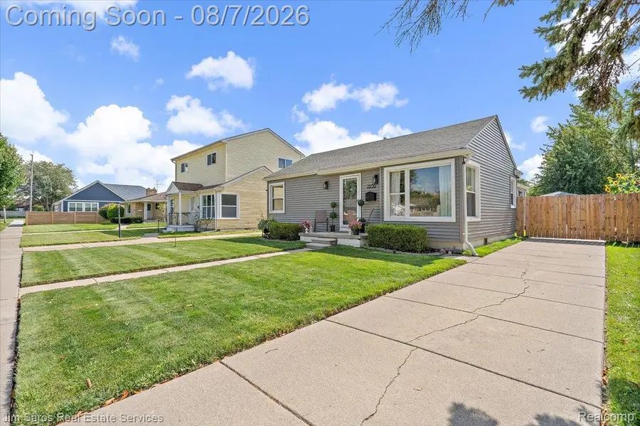 23730 Glenbrook Street, Saint Clair Shores, MI 48082 - #2