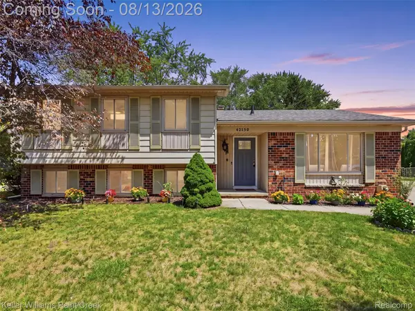 42150 Trinity Court, SterlingHeights, MI 48313