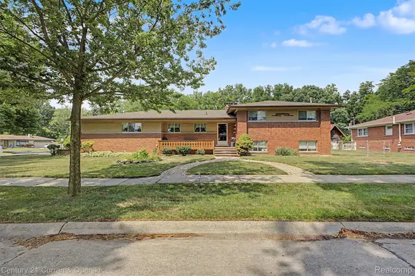 27110 Clairview Drive, DearbornHeights, MI 48127