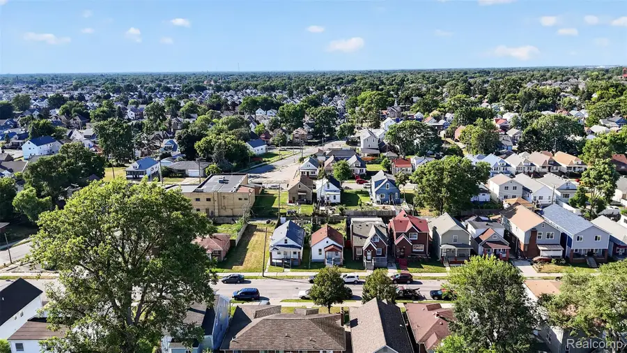 5105 Yemans Street, Hamtramck, MI 48212 - #3