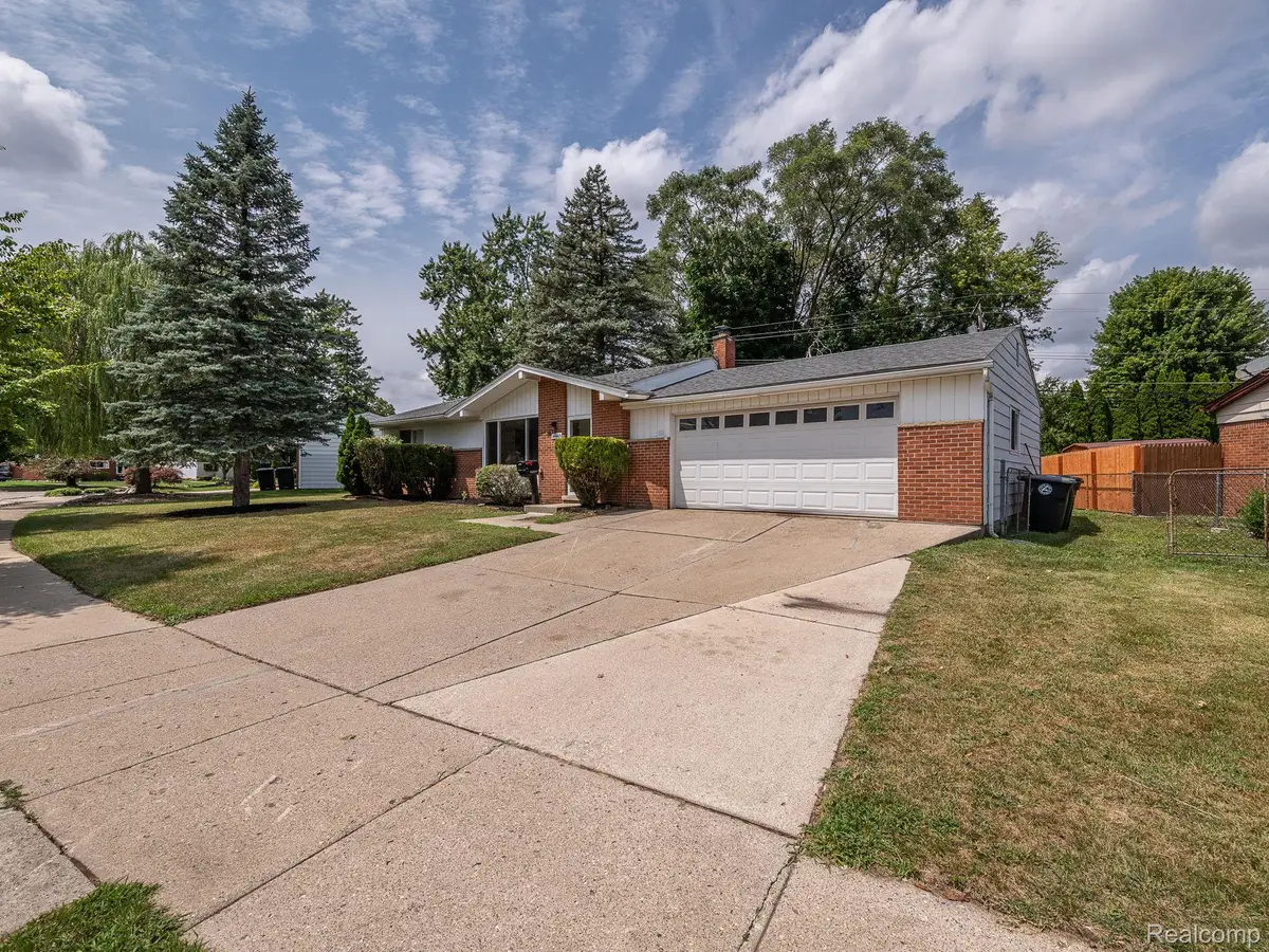 36448 Dowling Street, Livonia, MI 48150 - #1