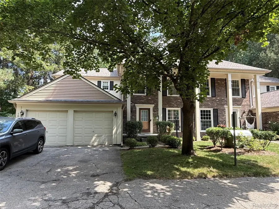 1079 Paint Creek Lane #379, Rochester Hills, MI 48306 - #2