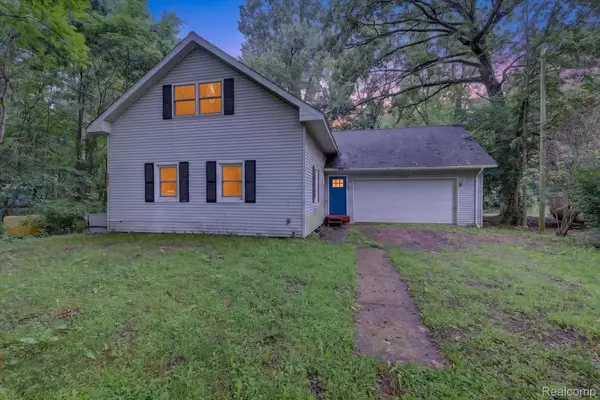 33807 Chipper Drive, Colon, MI 49040