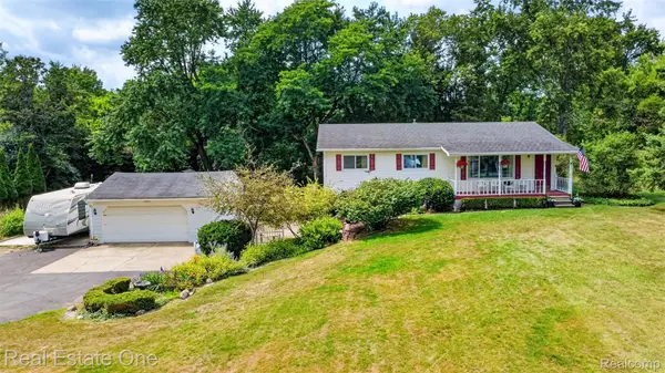 454 S Baldwin Road, Oxford, MI 48371