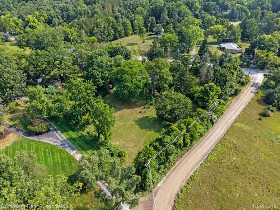 5260 Orion Road, Rochester, MI 48306 - #3