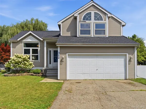 322 Princeton Drive, SouthLyon, MI 48178