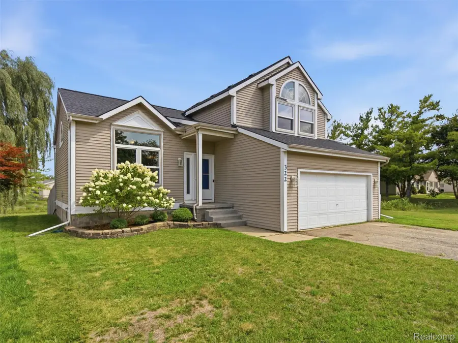 322 Princeton Drive, South Lyon, MI 48178 - #2