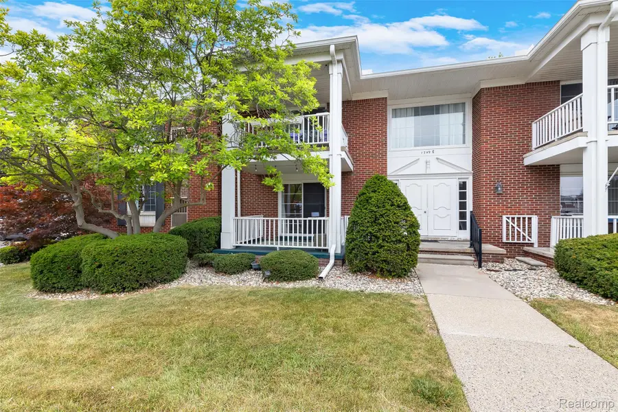 1749 Monticello Street #E3, Trenton, MI 48183 - #2