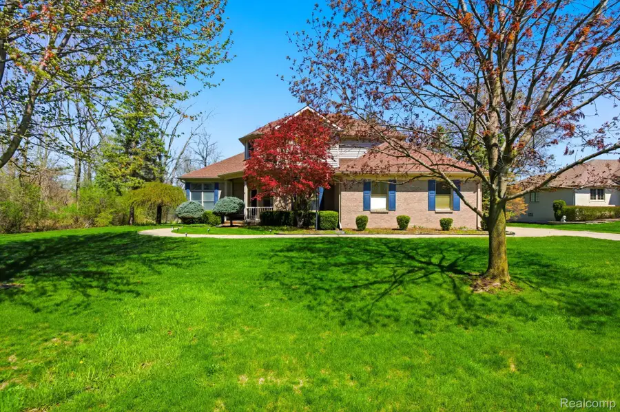 8488 Annette Avenue, Grosse Ile, MI 48138 - #3