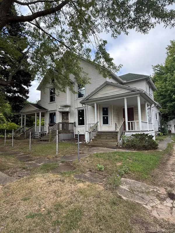 1028 Oak Street, Flint, MI 48503