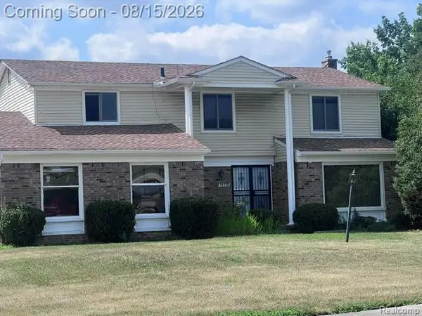 28665 Hallcroft Court, Southfield, MI 48034
