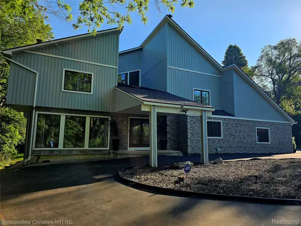 1830 Lone Pine Road, BloomfieldHills, MI 48302