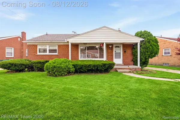 6816 Mansfield Street, GardenCity, MI 48135
