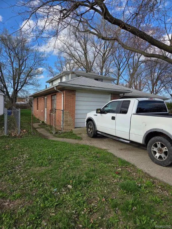 13221 Frazho Road, Warren, MI 48089 - #3