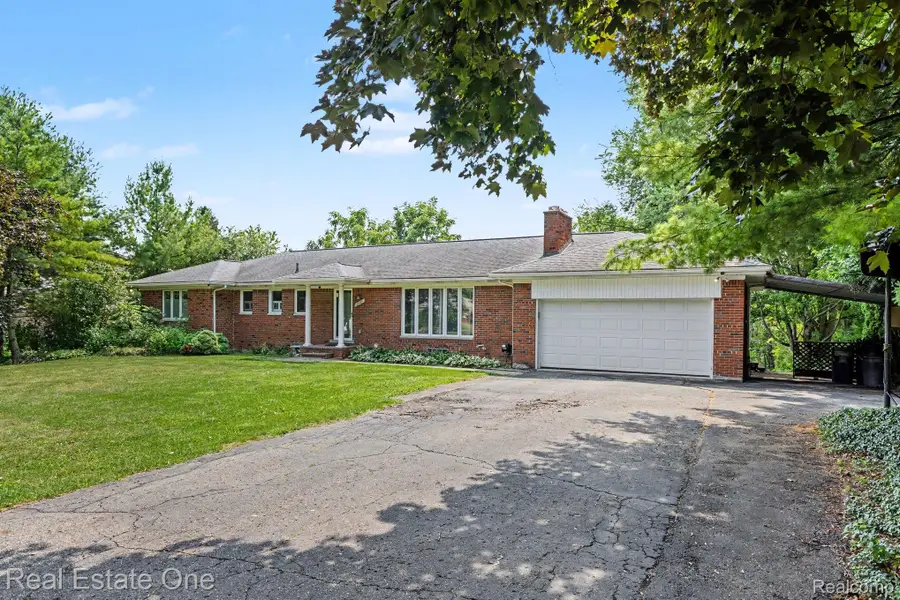 2888 Colonial Way, Bloomfield, MI 48304 - #3