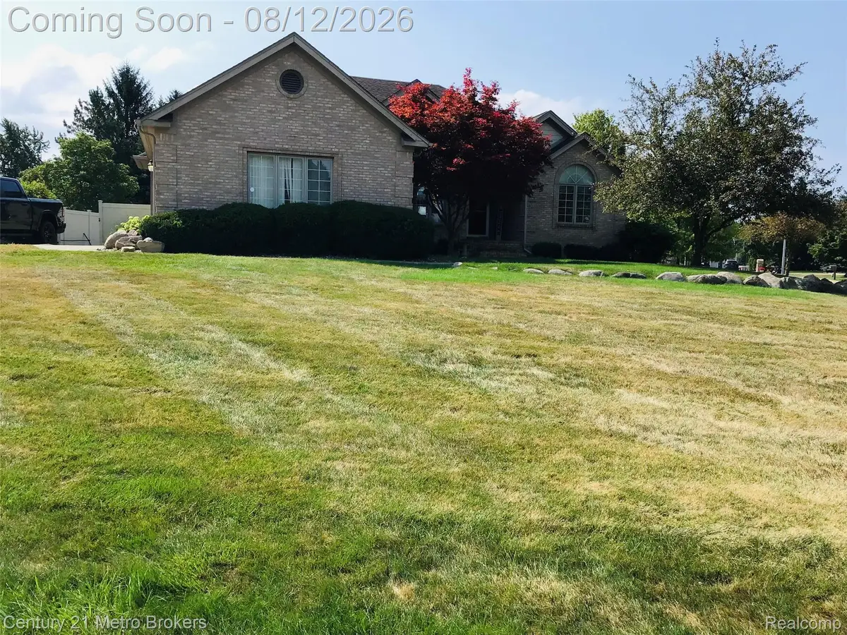 5520 Green Bank Drive, Grand Blanc, MI 48439 - #1
