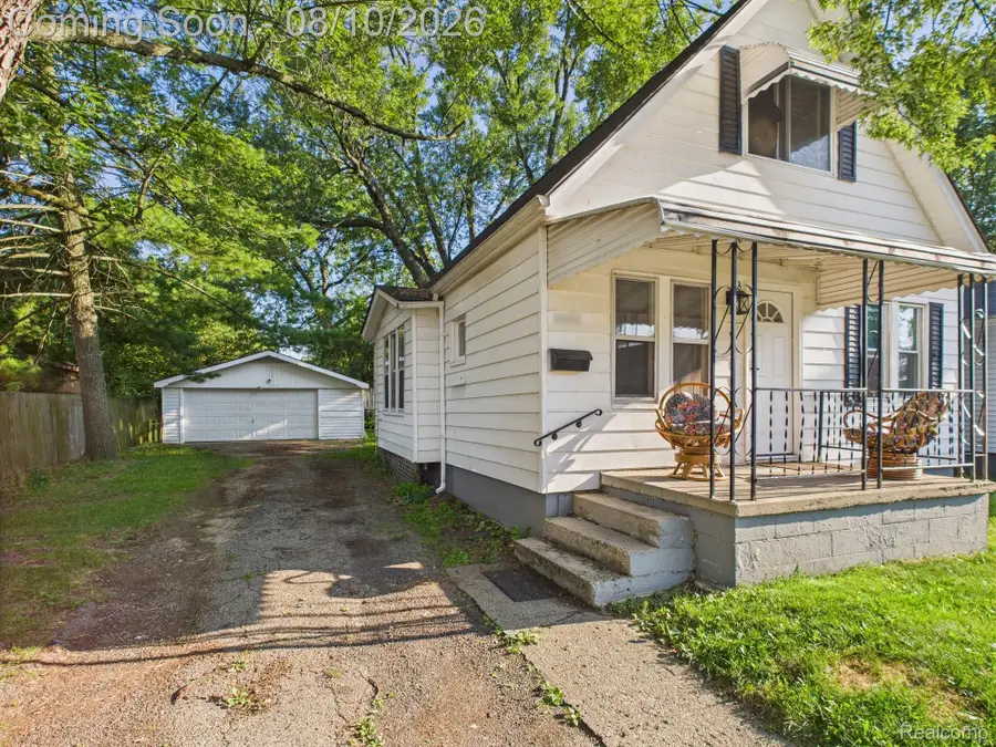 8262 Packard Avenue, Warren, MI 48089 - #2