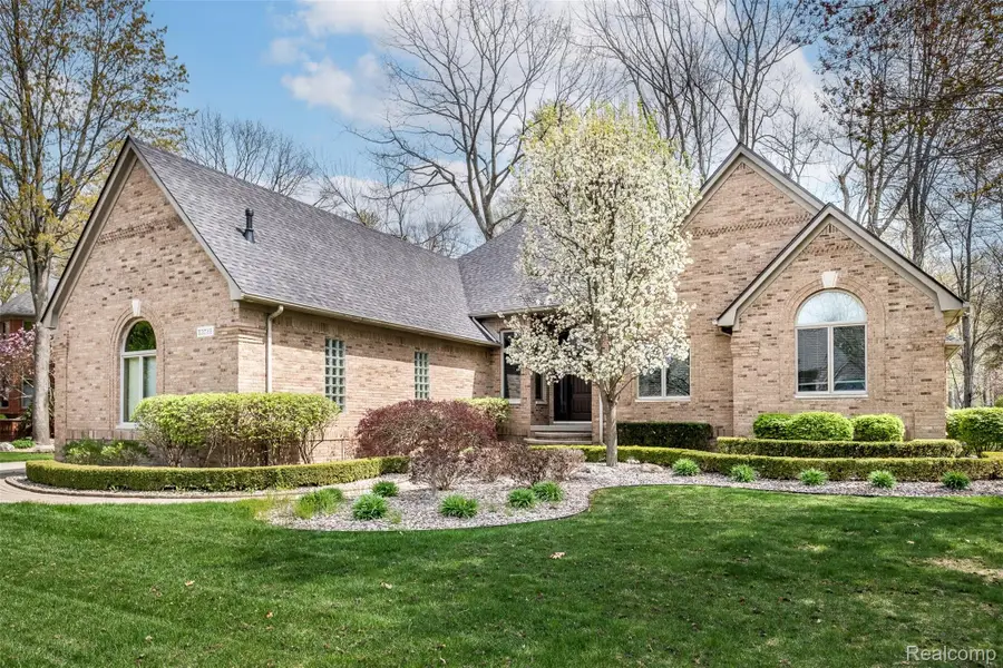 53588 Oak Grove, Utica, MI 48315 - #2