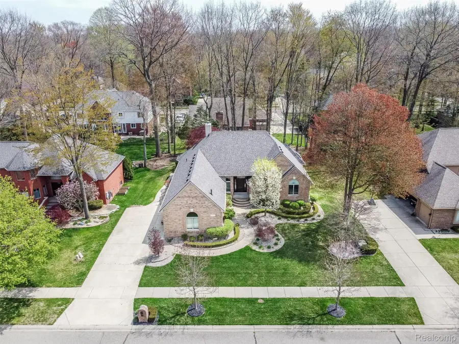53588 Oak Grove, Utica, MI 48315 - #3