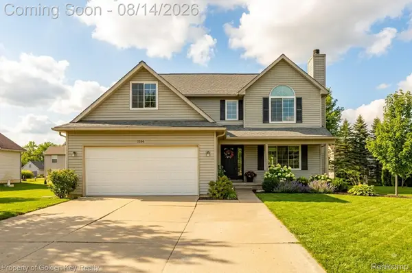 1266 Theresa Drive, Fenton, MI 48430