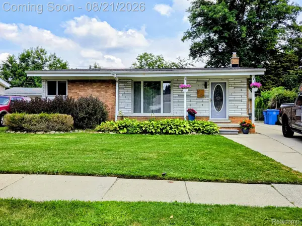 7426 N Charlesworth Street, DearbornHeights, MI 48127