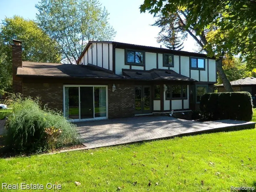 6927 Northpoint Drive, Troy, MI 48085 - #3