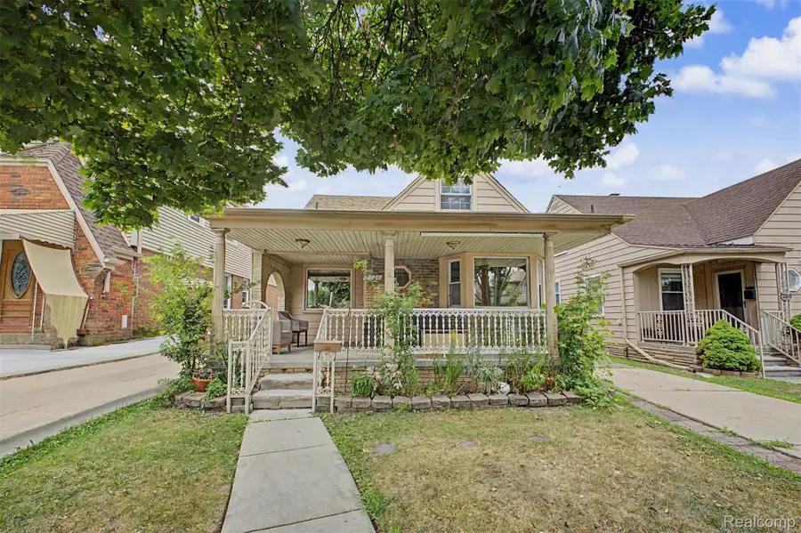 7320 Orchard Avenue, Dearborn, MI 48126 - #2