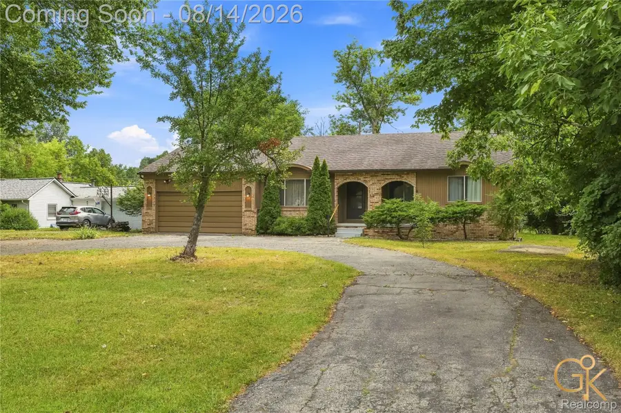 23434 Haynes Street, Farmington, MI 48336 - #2