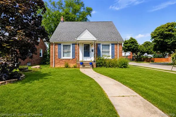 1651 Nightingale Street, Dearborn, MI 48128