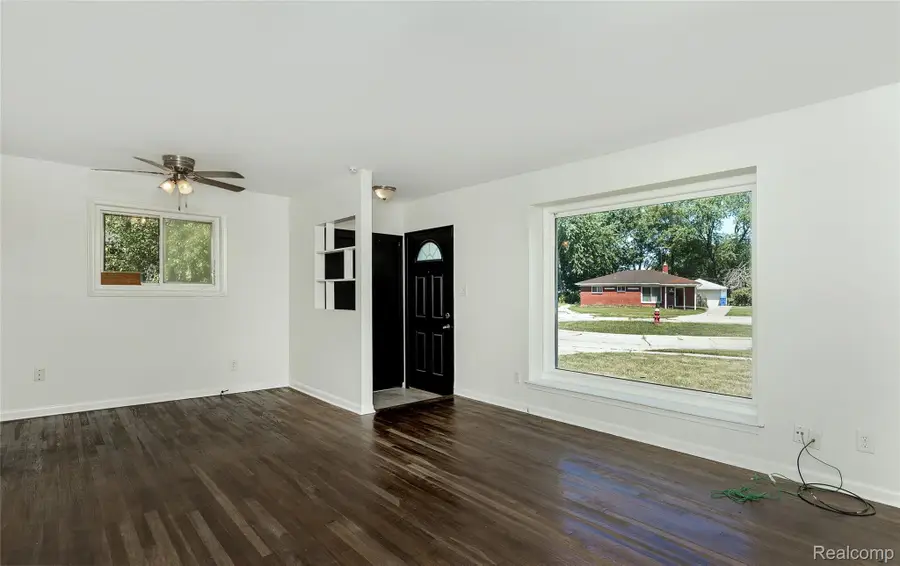 21763 Dexter Court, Warren, MI 48089 - #2